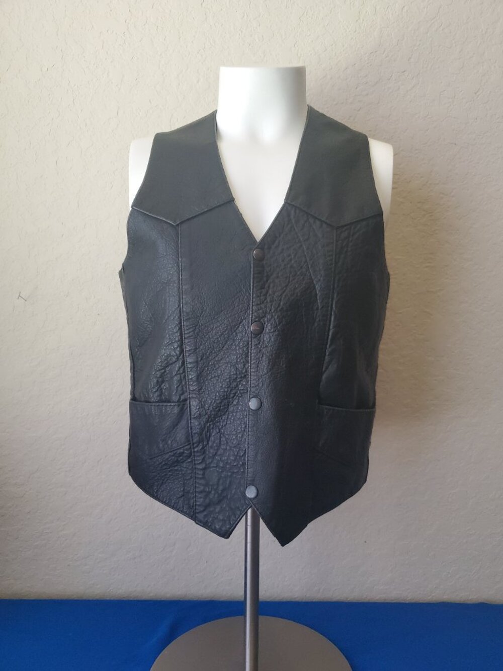 UNIK Leather Apparel Men's Black Pebble Leather Motorcycle Vest Size 42